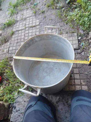 Olla grande de aluminio SIN TAPA