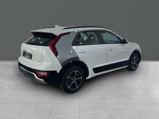 Kia Niro 1.6 GDi HEV 104kW (141CV) Drive