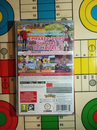 Nintendo Switch Pokémon Scudo