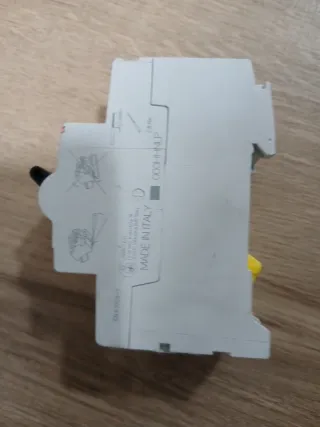 Interruptor Automático Diferencial ABB FH202 AC 25