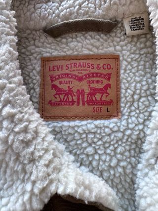 Chaqueta Levi's Sherpa Marrón
