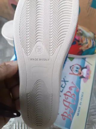 pantofole con cani e gatti