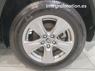 Toyota Rav4 2.5l 220H Style