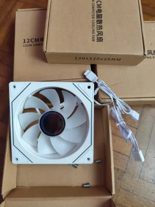 4 Ventiladores ARGB LJ-4PRO 12CM