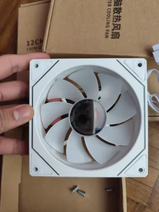4 Ventiladores ARGB LJ-4PRO 12CM