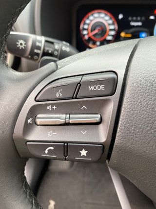 IMPECABLE!!! HYUNDAI KONA HIBRIDO