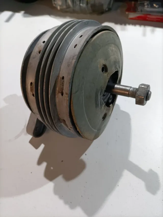 Buje Rueda Delantera Derbi Antorcha Completo