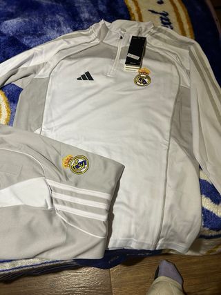 chándal del Madrid talla 16 pero viene pequeña