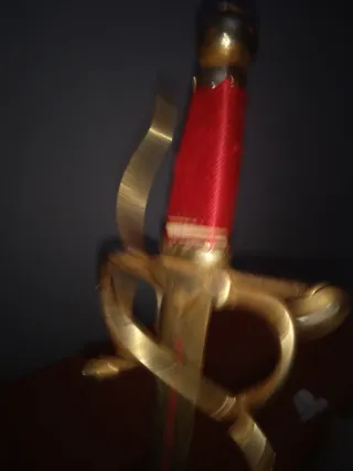 Espada decorativa metal y plástico