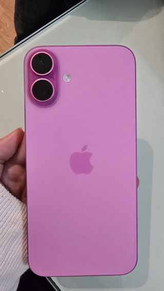 iPhone 16 plus Rosa + Funda