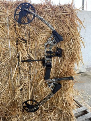 Arco da caccia Mission con fodero e frecce