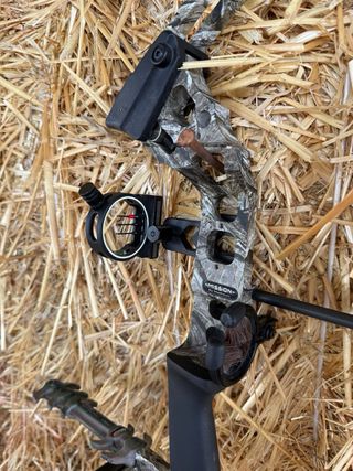 Arco da caccia Mission con fodero e frecce