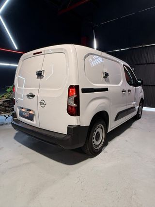 Opel Combo 2021 100cv IVA, 1 dueño, Cerraduras
