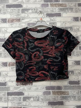 Camiseta SHEIN estampado serpientes