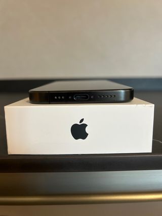 iPhone 15 Pro 128GB como nuevo - Batería 100%