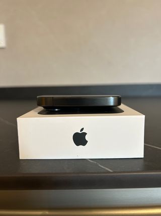 iPhone 15 Pro 128GB como nuevo - Batería 100%