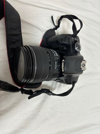 Canon EOS 500D + Objetivo EF-S 18-55mm