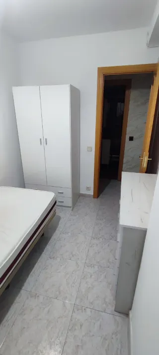 Se alquila habitación  380 € Gastos incluidos