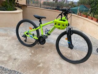 Bicicleta Decathlon verde fluo