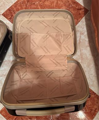 Juego Maletas Benetton Neceser y Cabina