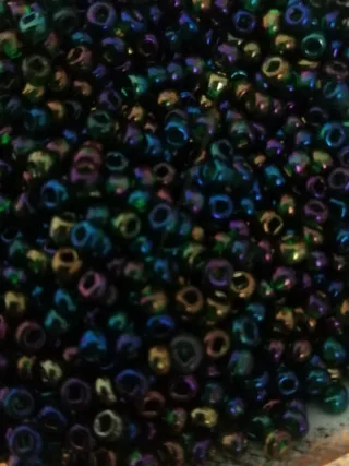 Lote de abalorios canutillos y rocalla