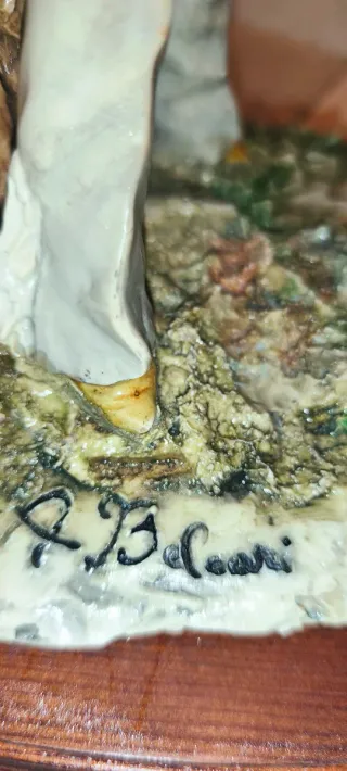 Scultura dipinta a mano raffigurante 2 innamorati