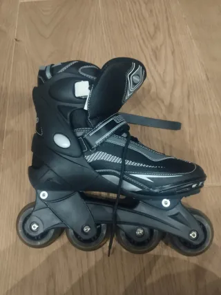 Patines en línea negros