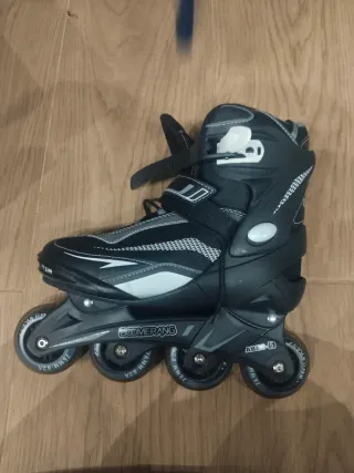 Patines en línea negros