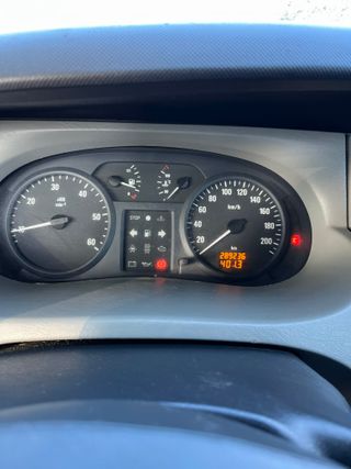 Opel Vivaro camperizada por Westfalia