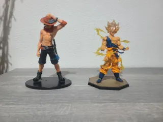 Figura Goku Super Saiyan y ace one piece
