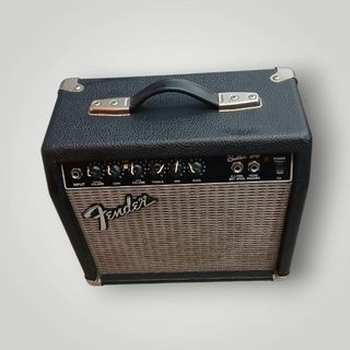 AMPLIFICADOR FENDER BULLET AMP