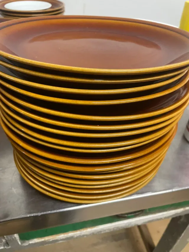 Lote Cerámica Estilo Rustico Marrón y Dorado