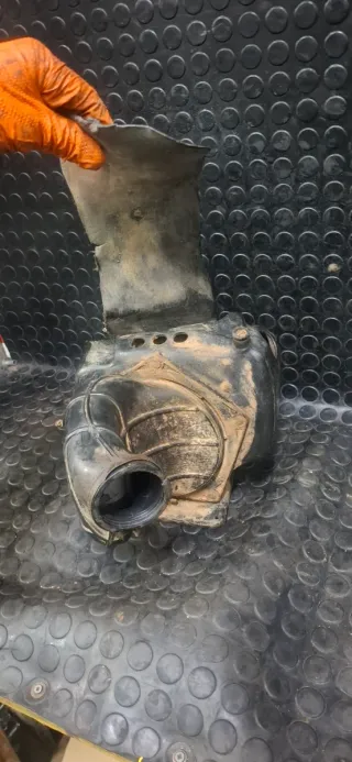 Caja filtro Suzuki RM 125 1990