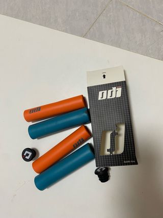 Puños ODI BTT Bicicleta Azul y Naranja