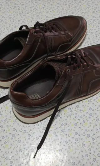 Zapatos de piel marrones