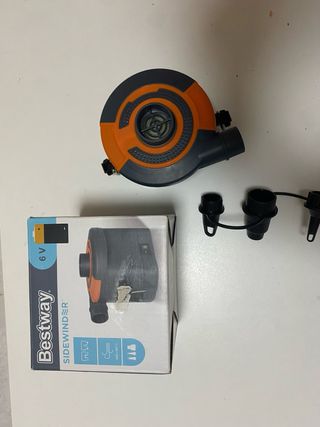 Bomba de aire Bestway a pilas 6V