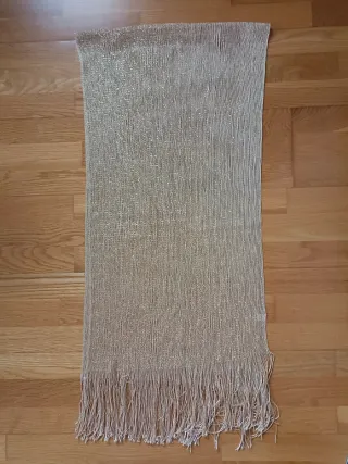 Pañuelo dorado viscosa con flecos