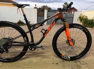 Bicicleta Montaña KTM Full Carbono
