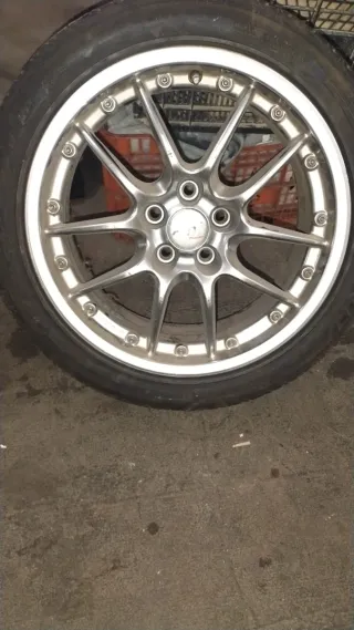 4 Llantas de aleación 17 pulgadas