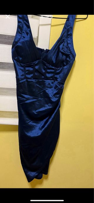 Vestido rojo con encaje