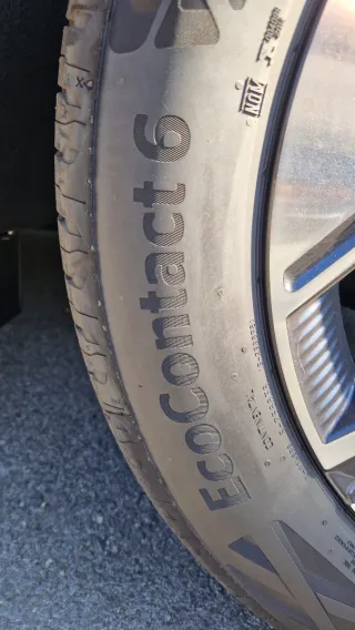 4 Ruedas Continental 235 55 r18 104V