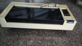 Máquina electrónica para cortar plantillas