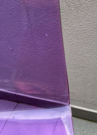 Silla de escritorio metacrilato morado con ruedas