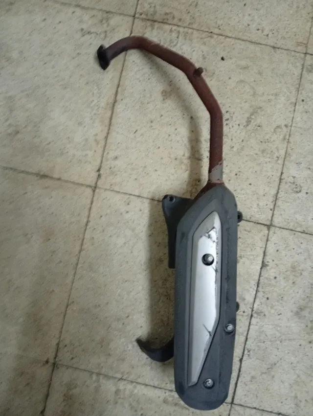 Tubo escape Peugeot Tweet 125 Carburador