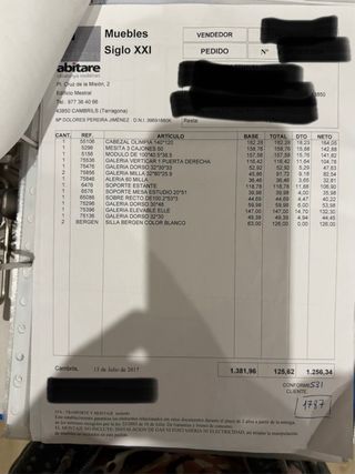 Cajonera blanca de madera