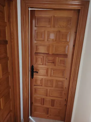 7 puertas de paso de madera macizas