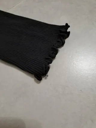 Cardigan nero con bottoni e pizzo