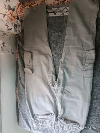 Pantalón hombre  live fast dieyoug gris con cremal