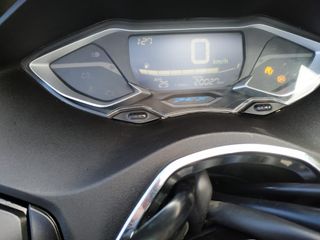 Se vende Honda PCX 125 Negra Mate del 2022