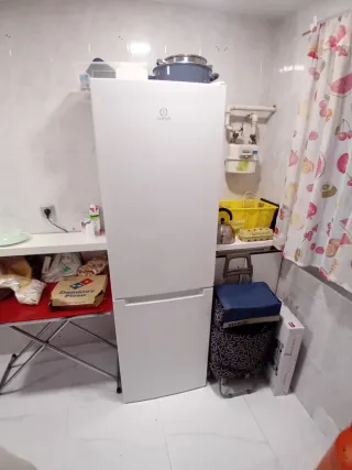 Nevera Indesit Blanca